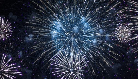 fireworks bright night celebration 5270439